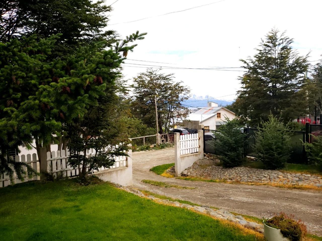 Departamentos Del Bosque Ushuaia Exterior foto